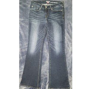 Levi's DENIZEN Ladie's boot cut skinny Jeans, 28" waist